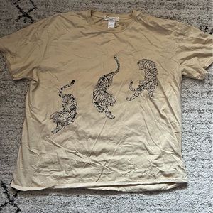 Urban Outfitters tiger tee